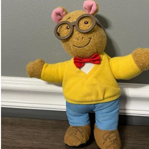 Vintage 1996  Hasbro Playskool Talking Arthur Plush