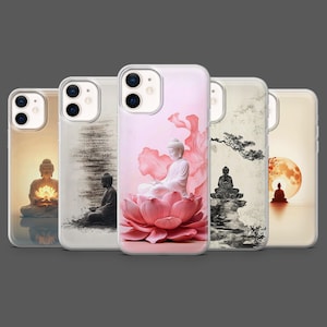 Puede incluir: Una colección de fundas para teléfonos con imágenes serenas de Buda. Las fundas muestran varios diseños, incluyendo un Buda meditando sobre una flor de loto, un Buda con un loto brillante y una silueta de Buda contra un atardecer.