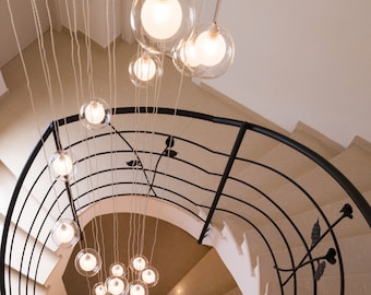 Moderne led-trap-hangverlichting-"HALO" MOON - kroonluchter-kroonluchter dubbele-globe-grosted-glass-eetkamerkroonluchter- Verlichting op maat