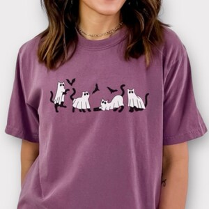 Comfort Colors Cute Ghost Cat T-Shirt | halloween shirt - cat shirt - ghost shirt - cat chasing bats shirt - spooky shirt