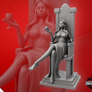 Vampire Queen Miniature | Horror Figure
