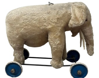Jouet Ancien éléphant à Tirer - Roulettes - Mohair - Steiff Ou Pintel ?