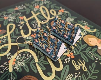 Pendientes Mujercitas de Louisa May Alcott / Pendientes en miniatura hechos a mano