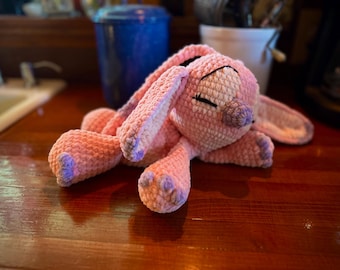 DreamCharm – Crochet Pink Alien Plushie | Handmade Amigurumi Gift | Nursery | Kids Gift