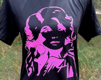 Chemise Dolly Parton rose silhouette, t-shirt reine de la musique country