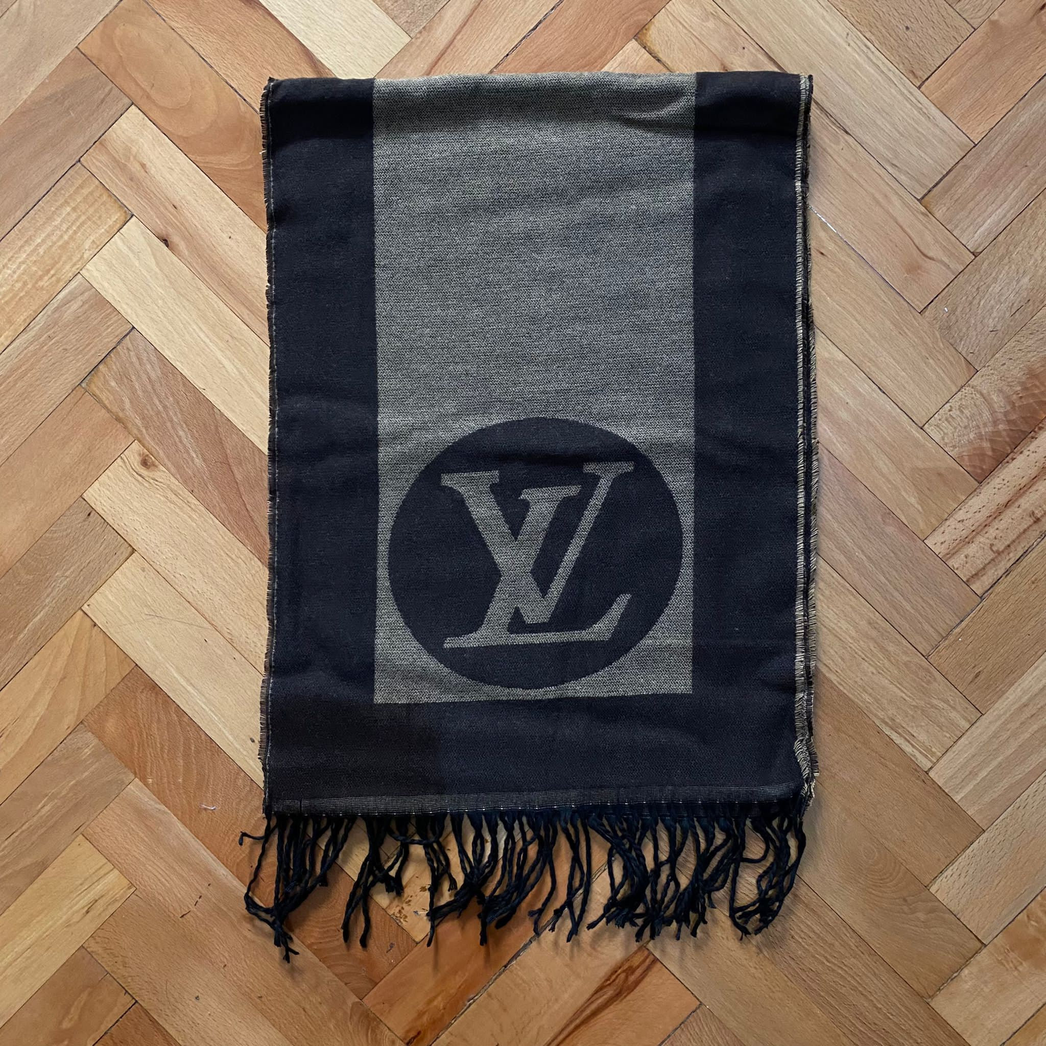 Louis Vuitton Brown Silk/Wool Pailettes Monogram Shawl Scarf - Yoogi's  Closet