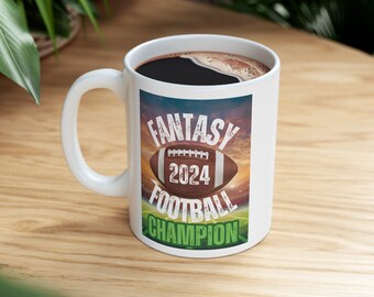 Taza de campeón de fútbol de fantasía de los ganadores de 2023, taza de chocolate caliente para té y café de cerámica apta para microondas de 11 oz, regalo del premio de fútbol de fantasía