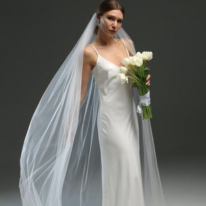 Elegant Ivory 1-Layer Fingertip Wedding Veil | Soft Sheer Bridal Tulle, Simple & Classic Cathedral Veil