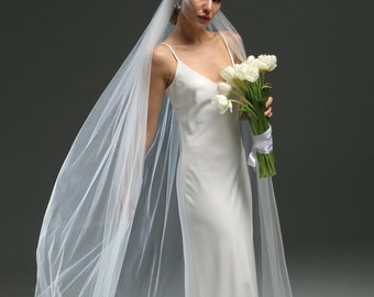 Sheer Wedding Veil, Soft Cathedral Bridal Veil, Fingertip  display picture 1