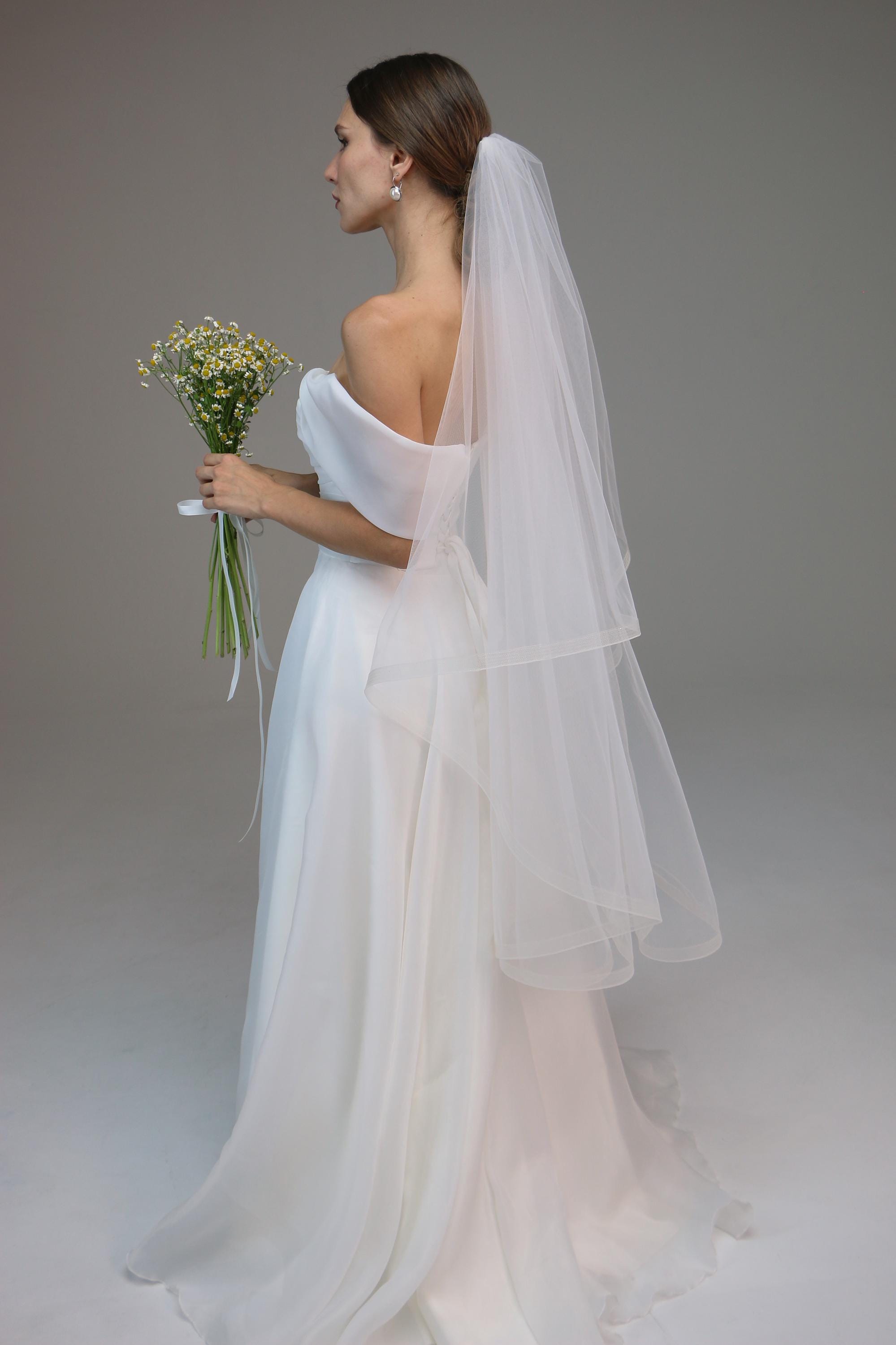 Blusher 2 Tier Veil With Blusher 1 Inch Horsehair Trim Veil  display picture 3