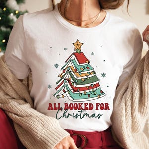 Camiseta con todo reservado para Navidad, regalo para bibliotecario, suéter navideño, sudadera con árbol de libros navideño, sudadera navideña para amantes de los libros