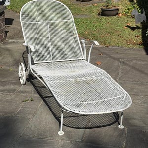 Mid Century Modern Sculptura Chaise Lounge by Russell Woodard