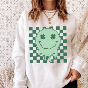 St. Patrick&#39;s Day Crewneck Sweatshirt, Drippy Smiley Face