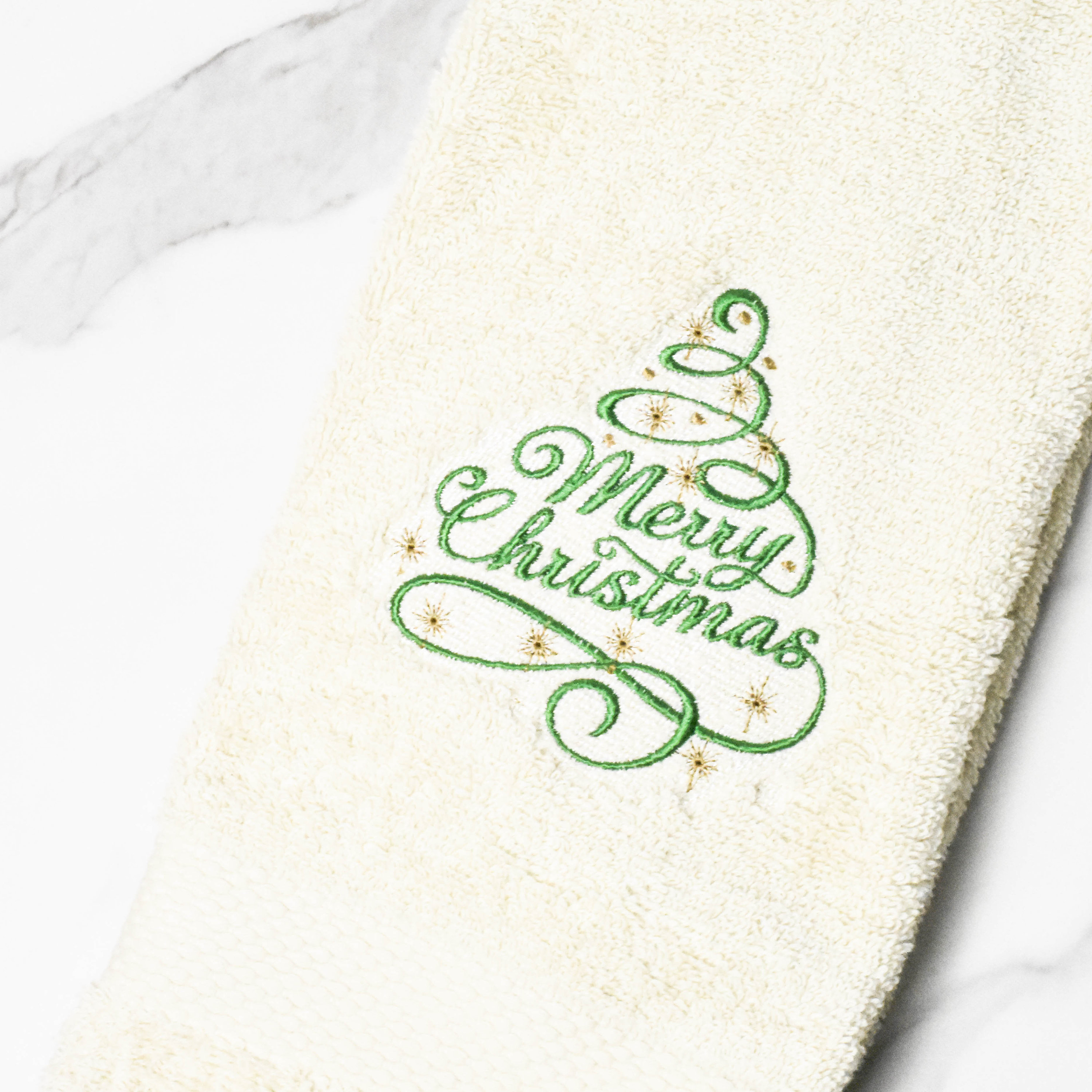 Christmas Tree Hand Towels, Bathroom or Kitchen, Traditional Christmas ...