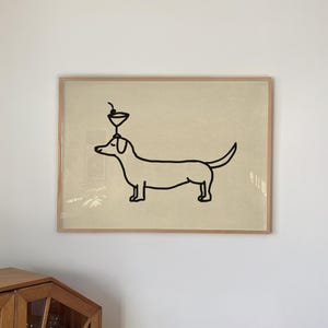 犬のカクテルプリント トレンディなバーカートの装飾 ニュートラルキッチンウォールアート ダックスフントのポスター 手描きのバーアート デジタルダウンロード 1 横長プリント
