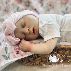 Reborn Baby Skya, Realborn, Authentic, Hand Painted, baby girl, Infant, Newborn