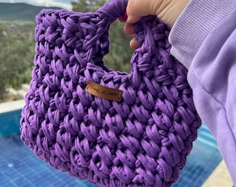 Sac violet au crochet