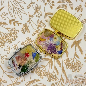 Square Pressed Flowers Jewelry Box | Birth Control Pill Box | Cute Pill Organizer Pill Case | Travel Small Purse Pocket Jewelry Case
