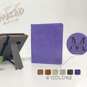 Custodia in pelle viola scuro con cinturino da polso, custodia con logo personalizzato per Kindle Colorsoft, Paperwhite 12a e 11a generazione, Oasis 10a generazione, nuovo Kindle 2024