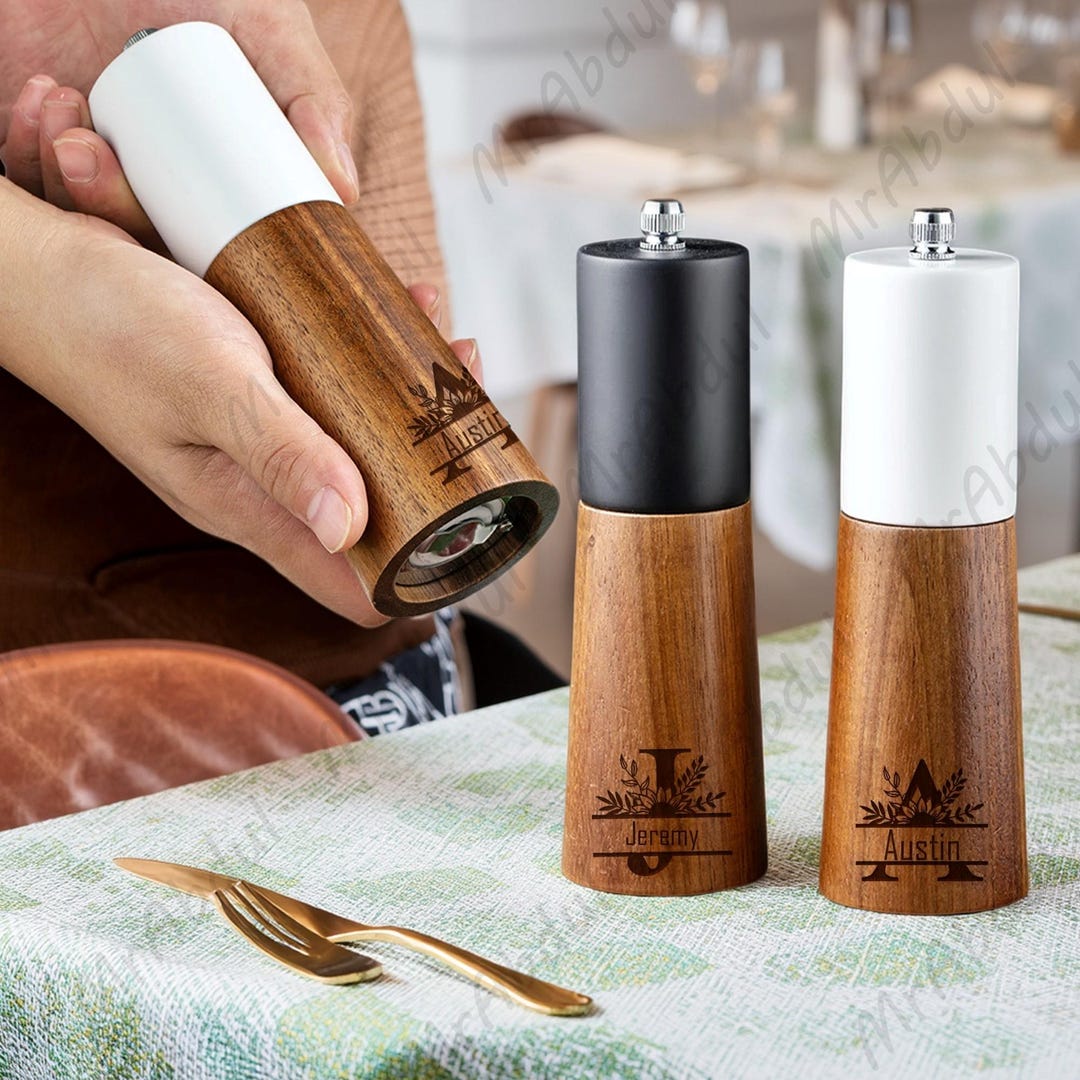 Custom Wooden Salt and Pepper Grinder Set, Salt and Pepper Grinders ...