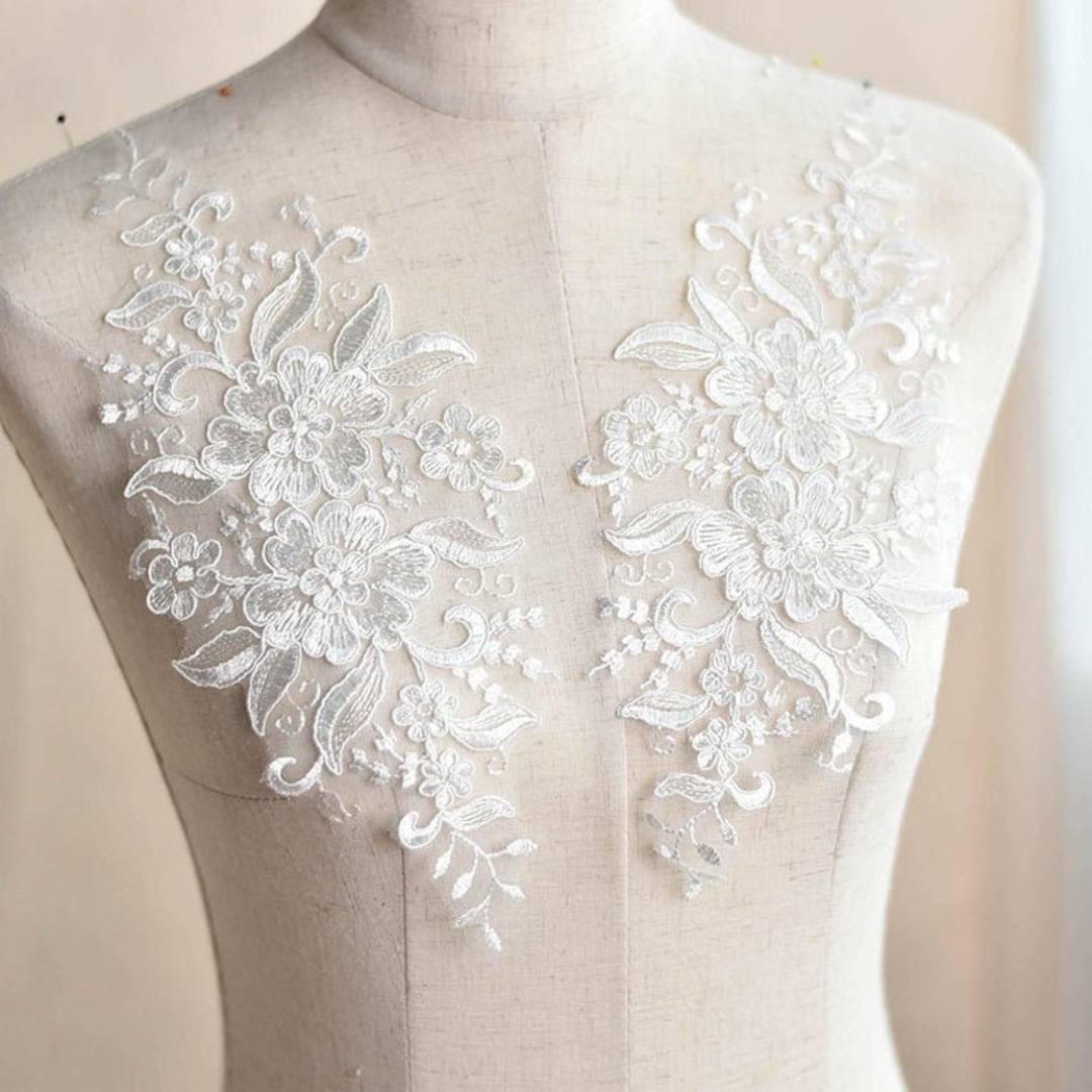 Ivory Flower Lace Naomi main image 0