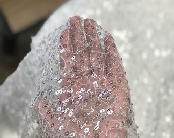 Prachtige gebroken witte Crystle-kantstof met lovertjes, kant in bruidsjurk, kantstof met kralen, kantstof met kralen,