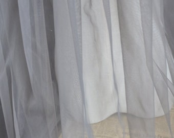 Tessuto in tulle grigio super morbido per abito da sposa, velo da sposa, pizzo da sposa, larghezza 62 pollici.