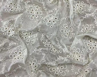 Eyelet Cotton Fabric lose Lager, Baumwolle bestickter Stoff, aushöhlen Spitzenstoff, Hochzeitskleid Spitze Stoff
