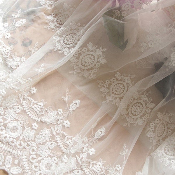 Tissu en dentelle de fleurs en coton rétro avec broderie en tulle, pour robe tutu de bébé, robes, voile de mariage, robe de soirée de 43 po. de largeur
