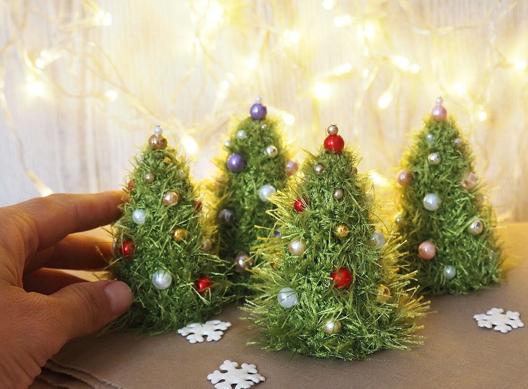 Mini Christmas Tree / Miniature Dollhouse Christmas / Etsy UK