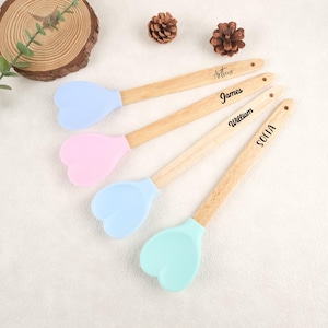 Custom Engraved Silicone Spatula, Silicone Spatula With Wooden Handle, Baking Gift, Kitchen Utensil, Gift For Mom,Chefs & Cooking Lovers