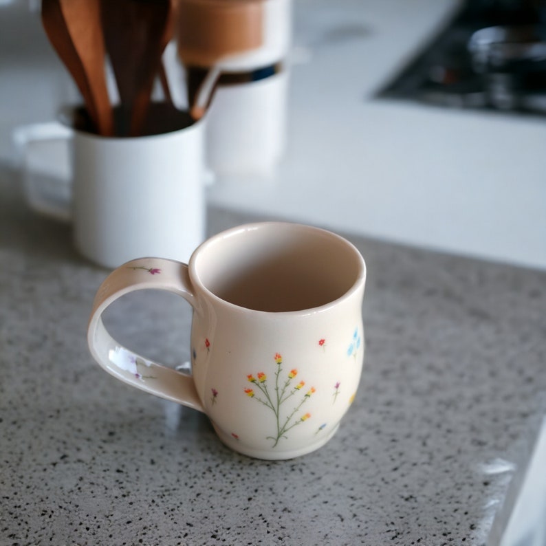 Taza de cerámica con flores silvestres, taza de café de cerámica hecha a mano, taza de té artesanal con diseño floral, taza grande, regalo para amantes del café imagen 7