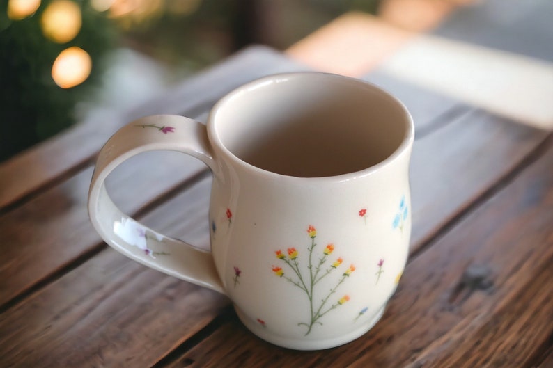 Taza de cerámica con flores silvestres, taza de café de cerámica hecha a mano, taza de té artesanal con diseño floral, taza grande, regalo para amantes del café imagen 6