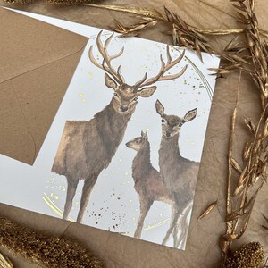 Weihnachtskarte Karte Hirsch Hirschfamilie Waldtiere gold Schneekugel
