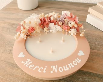 Bougie personnalisable en cire de soja avec des fleurs séchées. Cadeau mamie, nounou et maîtresse.