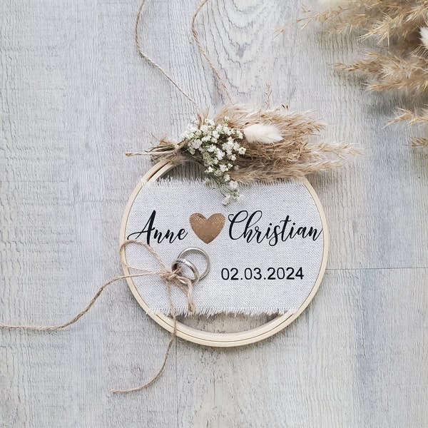 Ringkissen Hochzeit | Boho | Holz | Stickrahmen mit Name/Trockenblumen | Familiengeschenk | Wanddeko | personalisiert
