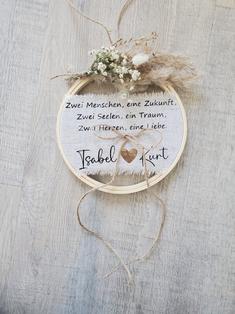 Ringkissen Hochzeit Boho Holz Stickrahmen mit Name/Trockenblumen Familiengeschenk Wanddeko personalisiert Bild 4