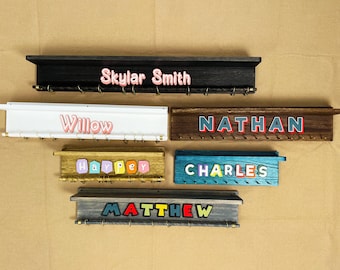 Personalized Nursery Shelf With Hanging Rod,Wooden Custom Name Nursery shelves With Hooks,Nursery Decor,Baby Shower Gift