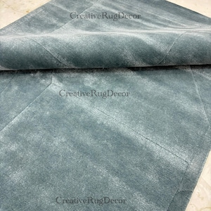 Grey Abstract Hand-Tufted Wool Rug: Modern Home Decor