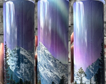 Alaska Tumbler with Northern Lights Design - Perfect for Adventure & Travel