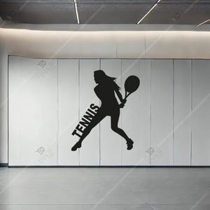 Tennis Court Themed Wooden Wall Decor – Elegant and Dynamic Decor for Tennis Lovers – Customizable Size for Home, Office, or Tennis Club