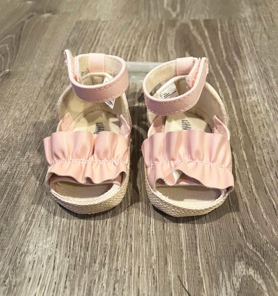 Pink ruffle sandals 2025