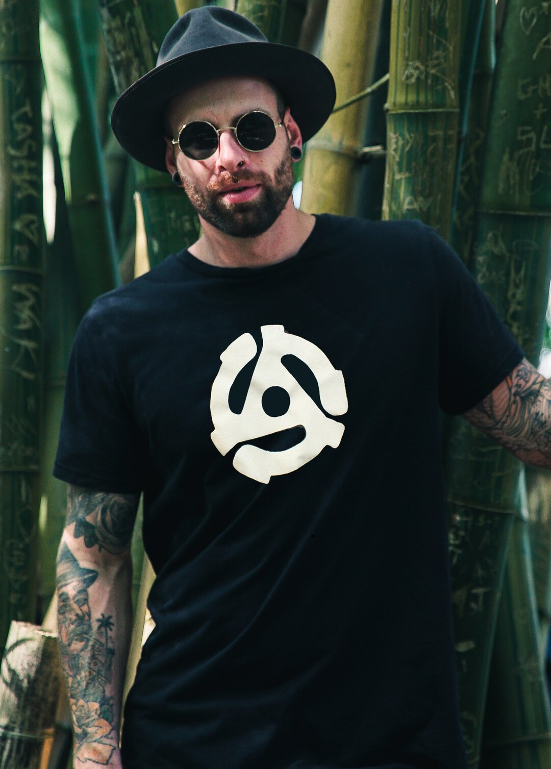 45rpm Record Adapter T-shirt - Hand Screen-printed - Etsy