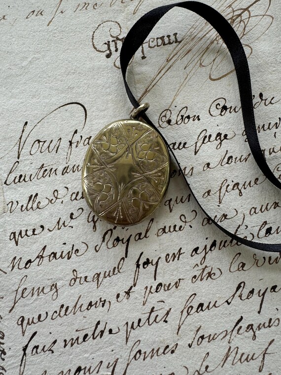 Antique Locket With Original Photographs. Antique Gil… - Gem