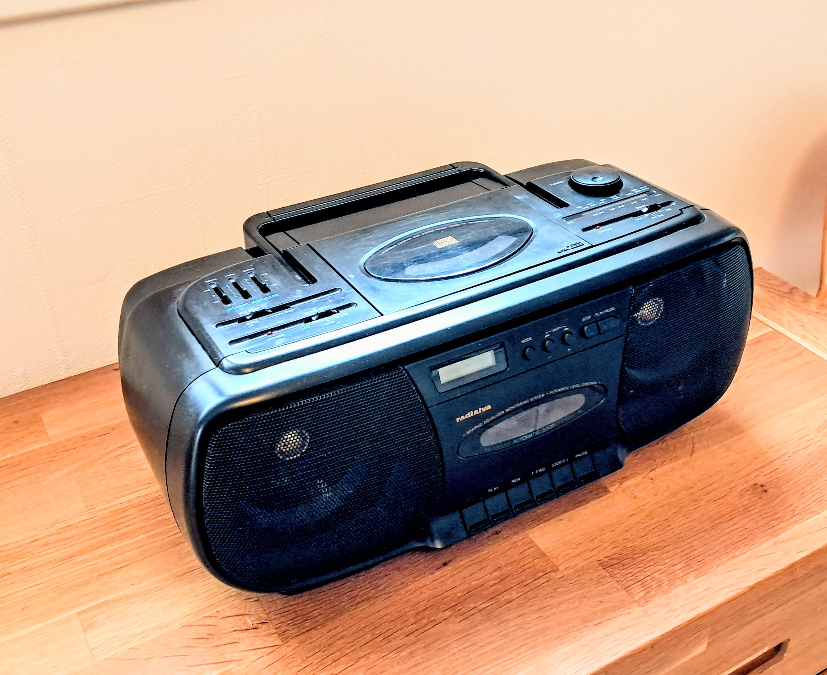 Poste radio cassette CD