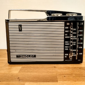 vintage bluetooth speaker