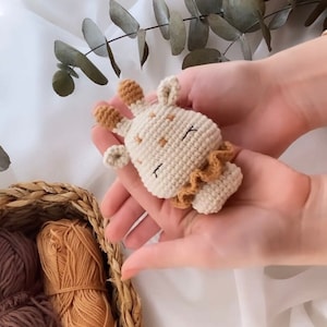 Crochet Giraffe Keychain: Handmade Amigurumi Bag Charm