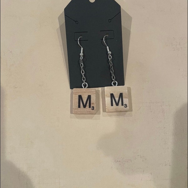 Boucles d'oreilles Letter Tile - « M »