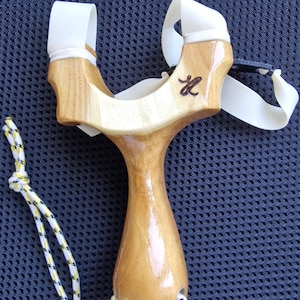 Model Ergo PULA No1. mulberry wood  Natural Fork/Ergo Slingshot/Catapult/Natty/Schlinge/Zwillen
