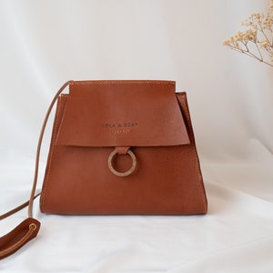 Crossbody shoulder bag Leather purse for women Handstitched leather with wood Amber terricotta leather image 3
